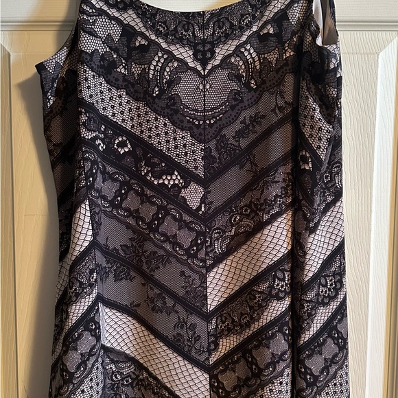 Cabi Lace slip dress - Picture 2 of 3